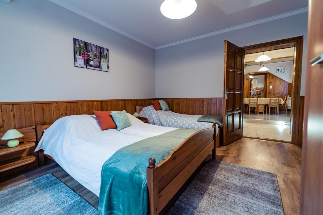 Estike Apartman Gyula Εξωτερικό φωτογραφία