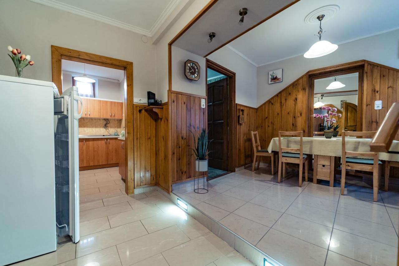 Estike Apartman Gyula Εξωτερικό φωτογραφία